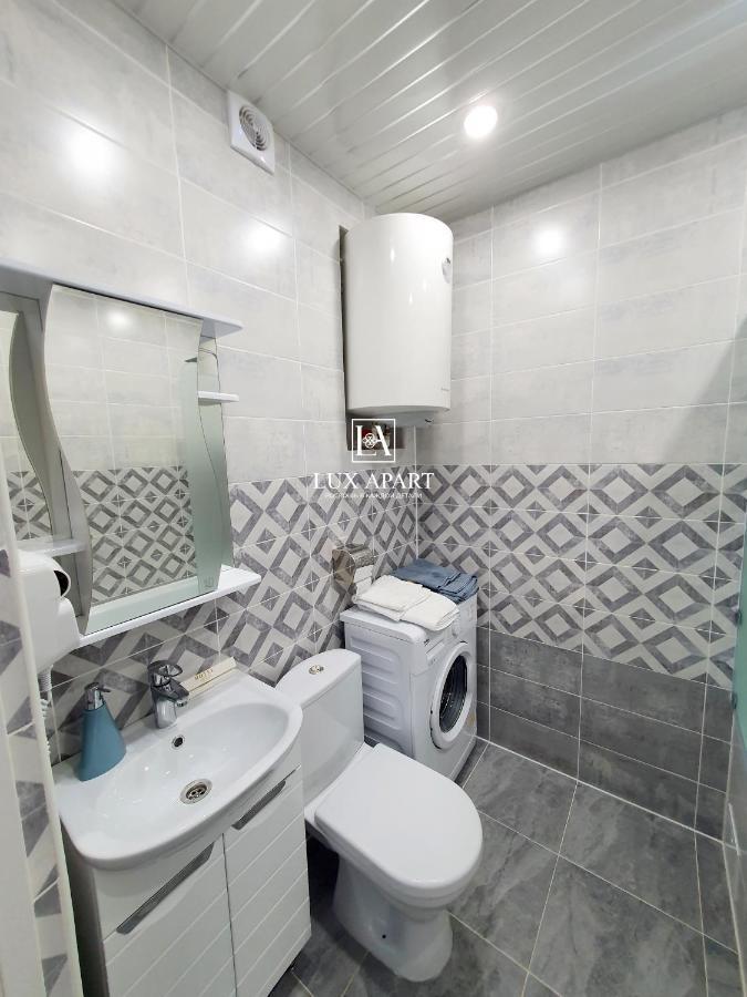 Lux Апартаменты В Центре Караганды На 45 Квартале كاراغاندي المظهر الخارجي الصورة